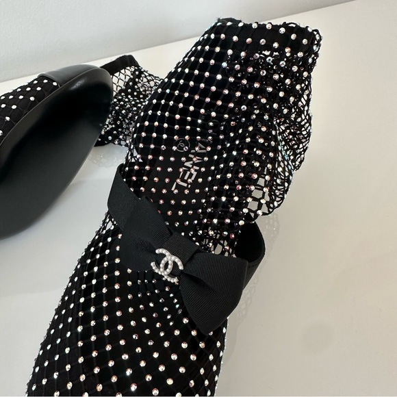 CHANEL
Resille Strass Kid Suede Patent Mary Jane Black Knee High Boots - Picture 11 of 15